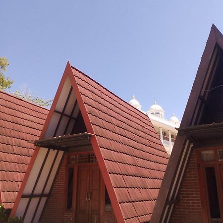 Mekar Lestari Hotel Tepus Exterior photo