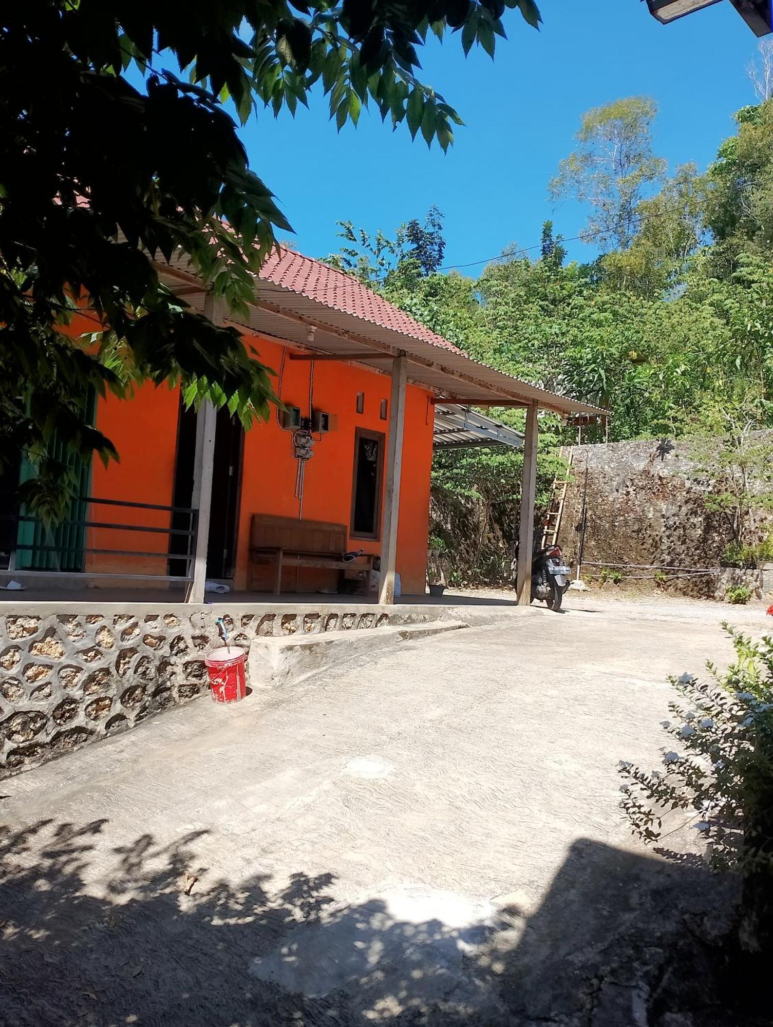 Mekar Lestari Hotel Tepus Exterior photo